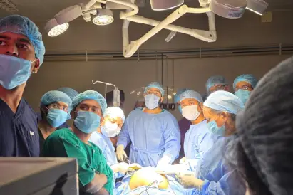 Dr. Nabeel Nazeer Invited as Operating Faculty at Government Royapettah Hospital