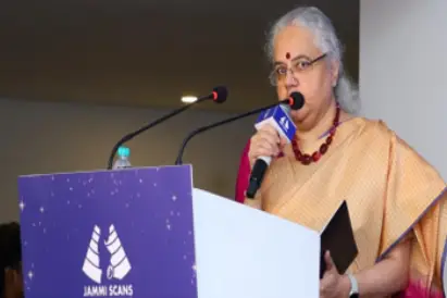 Dr. Nandita Thakkar Invited as Faculty for Debate on High-Risk Pregnancy